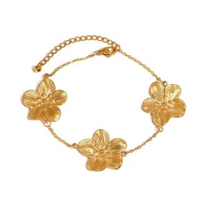 Retro Elegant Flower Bracelets -18K Gold