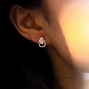 Waterdrop Shaped Stud Earrings -Silver